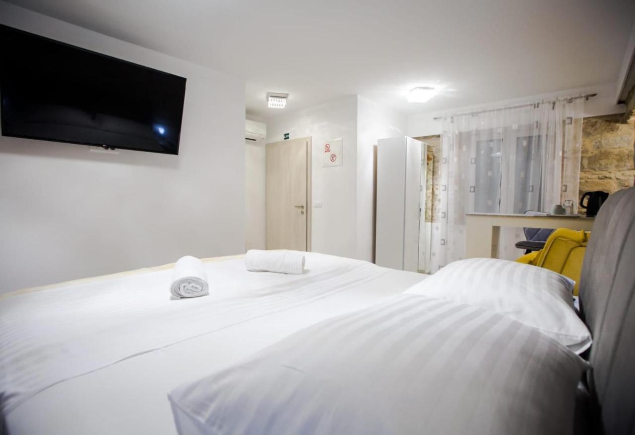 Lions Luxury Rooms Сплит Экстерьер фото