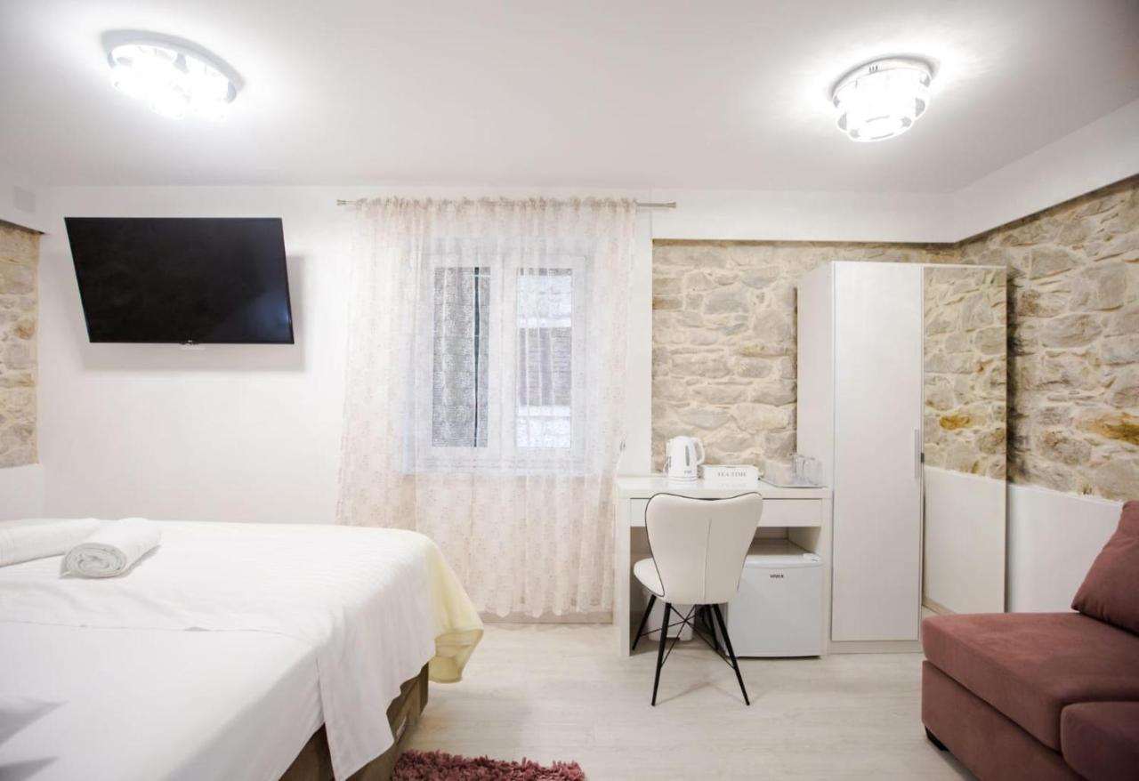 Lions Luxury Rooms Сплит Экстерьер фото