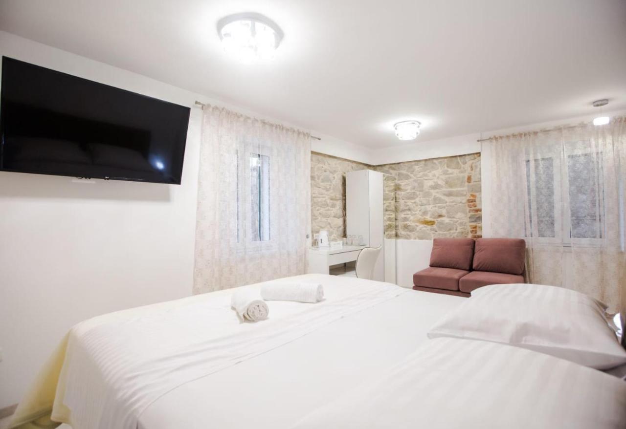 Lions Luxury Rooms Сплит Экстерьер фото